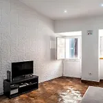 Cozy Ground Floor Studio With Ac And Loft Bedroom