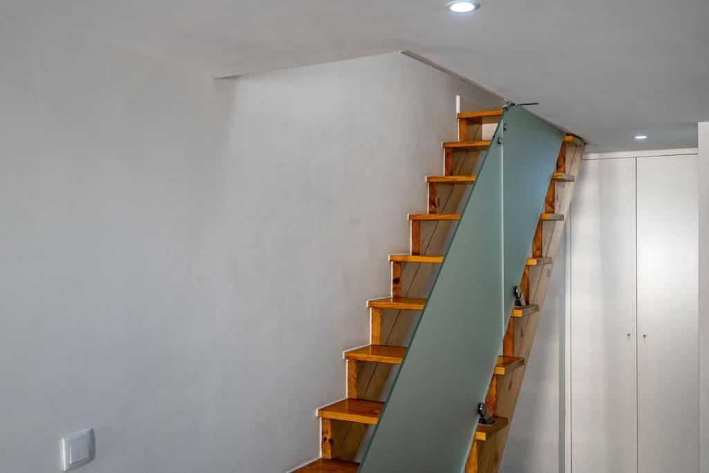 Cozy Ground Floor With Ac And Loft Bedroom Appartement Lisboa